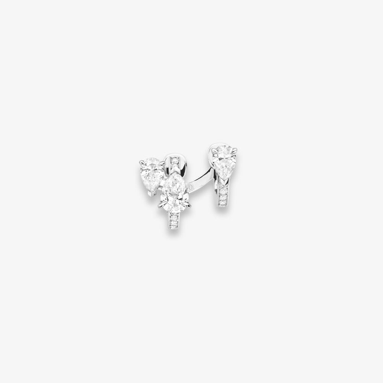 Serti sur Vide earring set with 3 diamonds