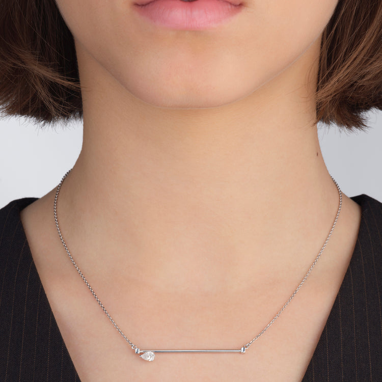 Serti sur Vide pendant set with 1 diamond