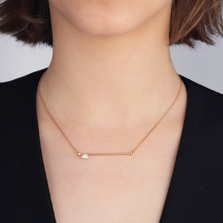 Serti sur Vide pendant set with 1 diamond