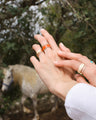 Bague Berbere Chromatic édition Miami laque Corail en or rose pavée de diamants