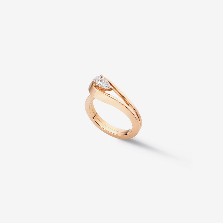 Serti Inversé ring in pink gold